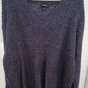 Beautiful Torrid Heather Navy Blue V-Neck Sweater